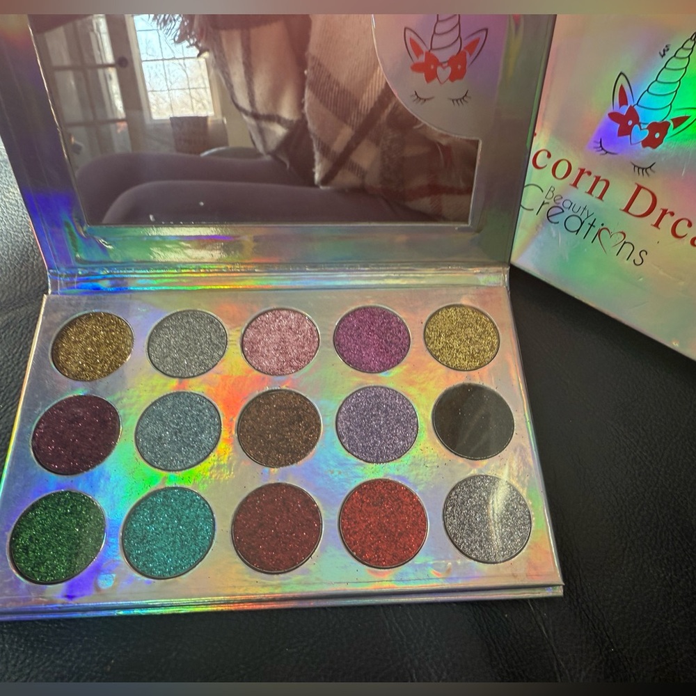 NEW Unicorn dream Glitter Eyeshadow Palette - Multi-Color. See video! 🩵🩵